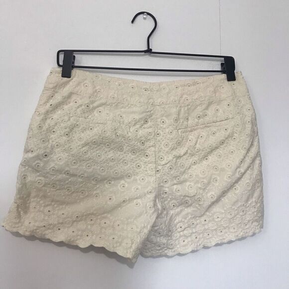 Ann Taylor LOFT Shorts Size 2 White Cream Eyelet - Picture 2 of 15